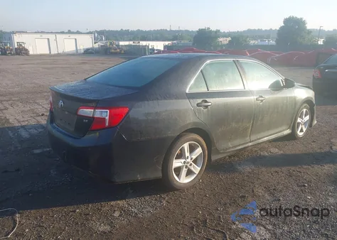 2014 Toyota Camry Se z USA, uszkodzony, nr VIN 4T1BF1FK7EU829049